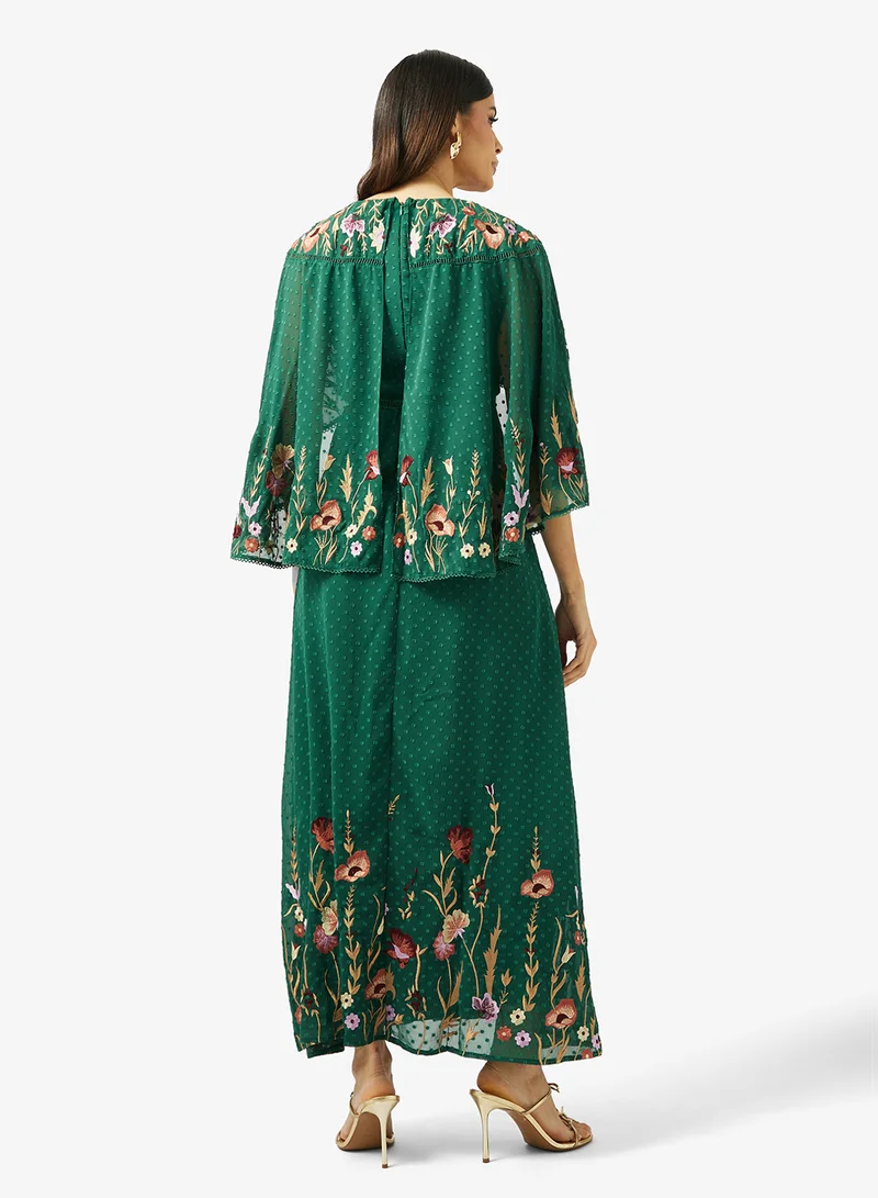 فروك اند فرل فستان ماكسي مطبوع بتفاصيل كاب